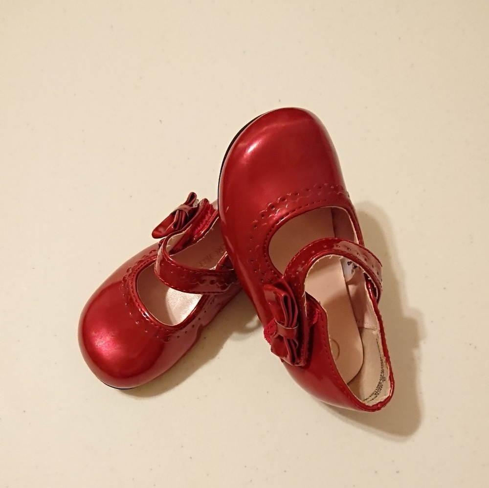 Cherokee baby shoes